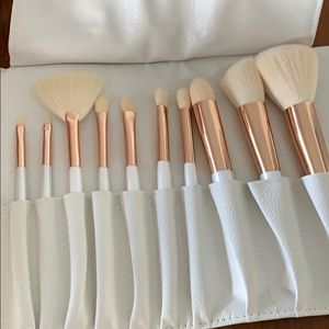 La Beaute Soi brush collection - NEW
